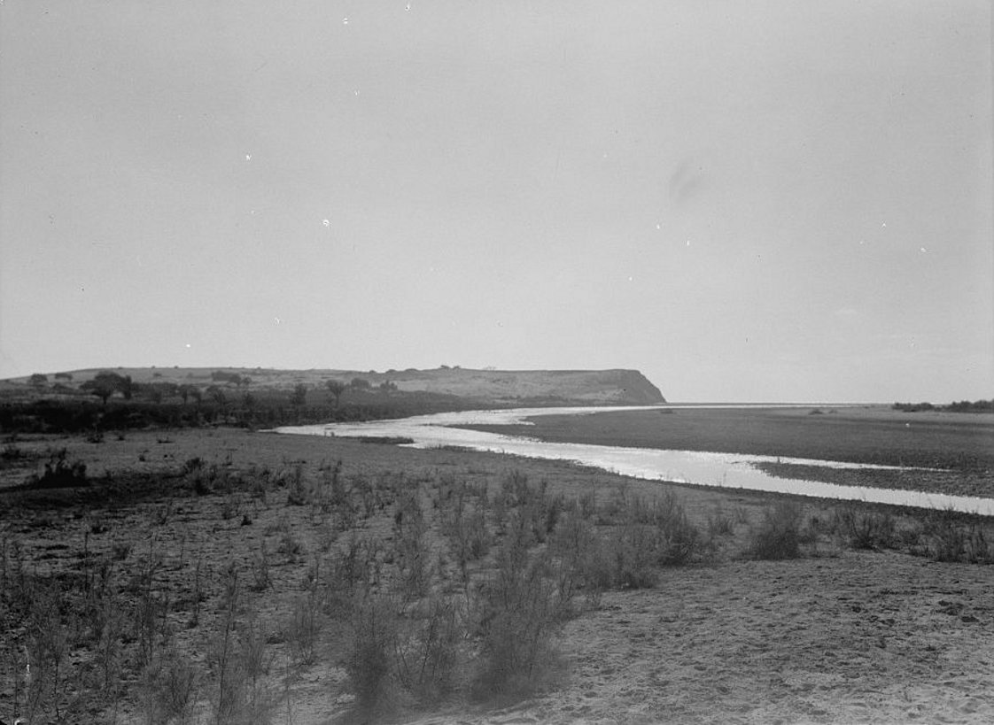 Picture for Beersheba City: BEERSHEBA - Early to mid. 20th c. - 28. Browse 70k pictures documenting Palestinian history & culture before Nakba