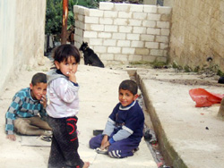 Picture for Jarash R.C. Camp - Palestine: : صور اطفال في مخيم جرش ( غزة )