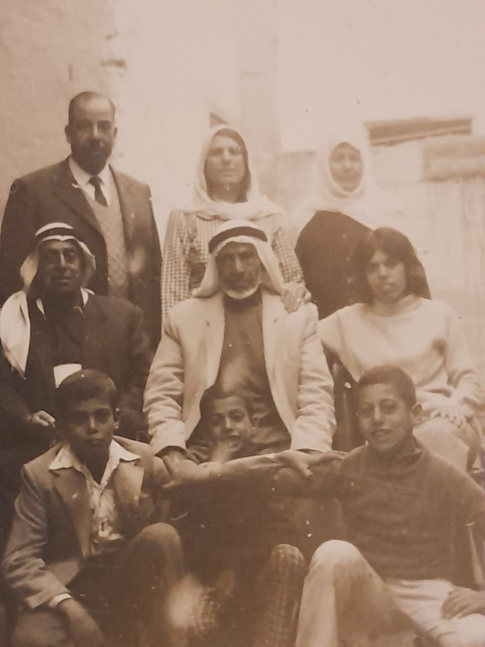Picture for Ijlil al-Shamaliyya Village - Palestine: : الحاج إبراهيم العاصي وابنه الحاج إسماعيل العاصي - والحاج محمد الحاج حسين العاصي والعائلة الكريمة